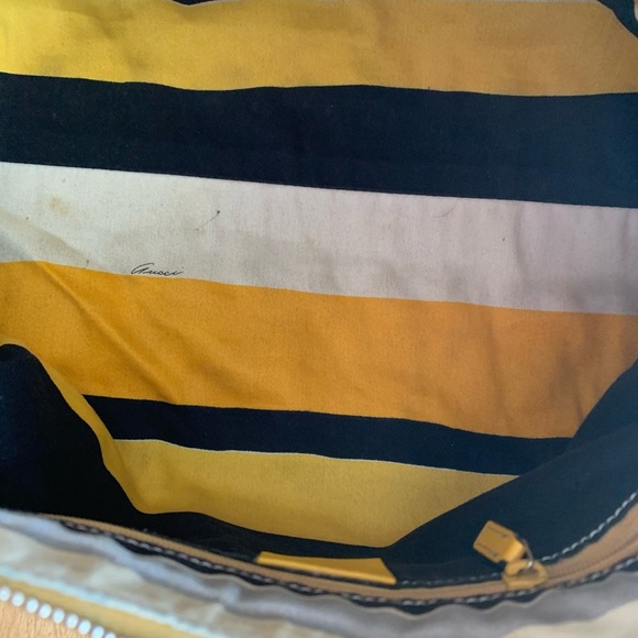 HOT 🥵 Vintage GUCCI Yellow 💛 Patent Leather Hobo Silver Hardware Bag Purse!! - Picture 17 of 17